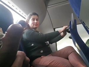 Voyeur lures Mummy to Gargle&Jerk his Penis in Bus